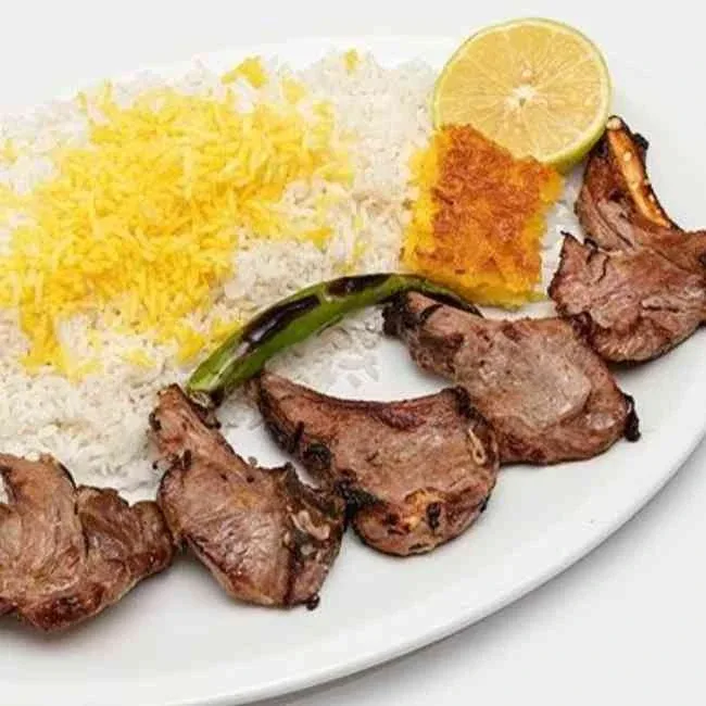 چلو شیشلیک یاسمین در رستوران یاسمین