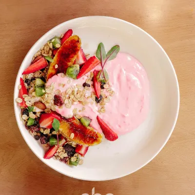 ماست گرانولا — چِ لانژ