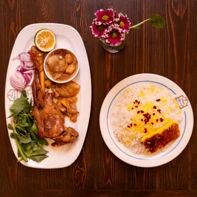 چلوماهیچه — کافه رستوران عمارت فیروزه