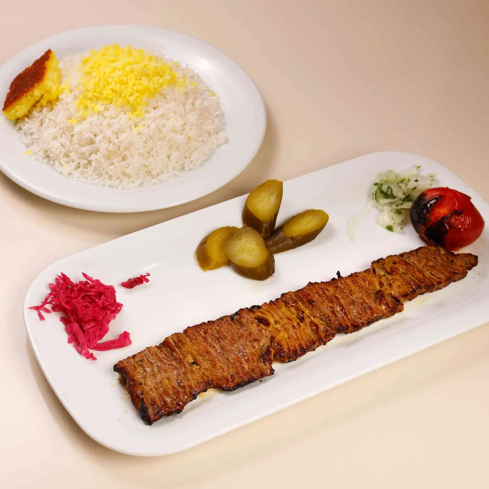 چلو کباب برگ در رستوران مایسا