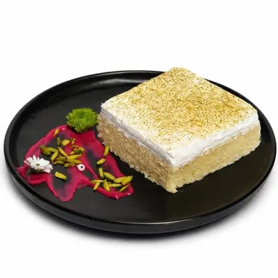 کیک سه شیر در کافه پالادیوم
