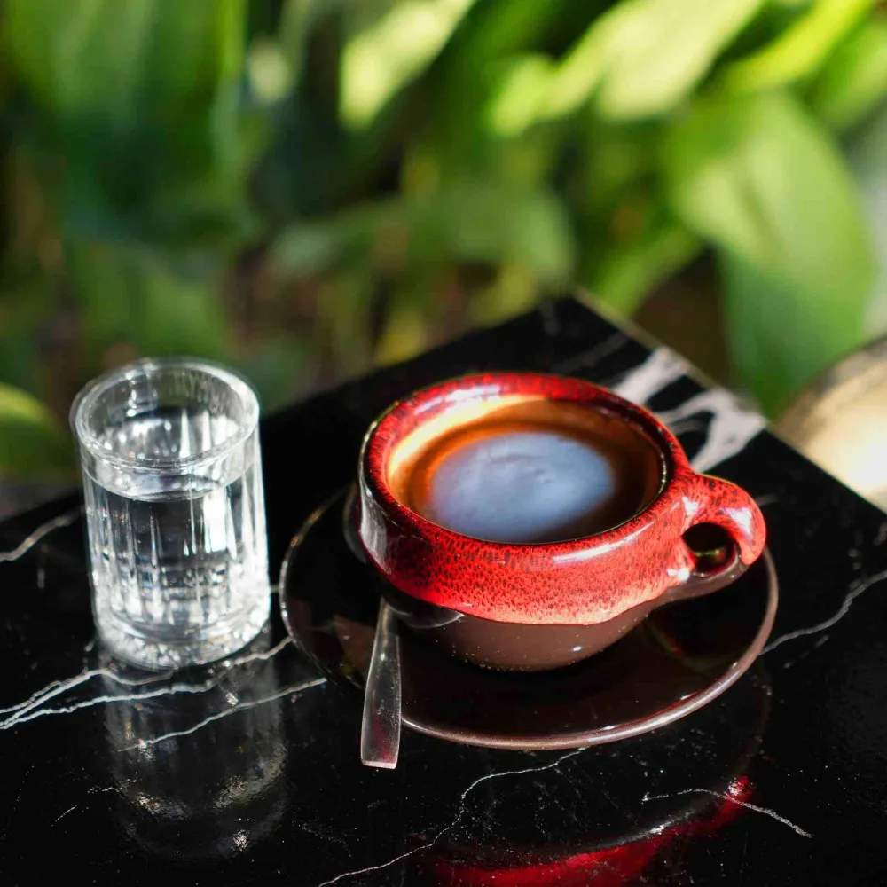 اسپرسو ماکیاتو در اسپیناس بام