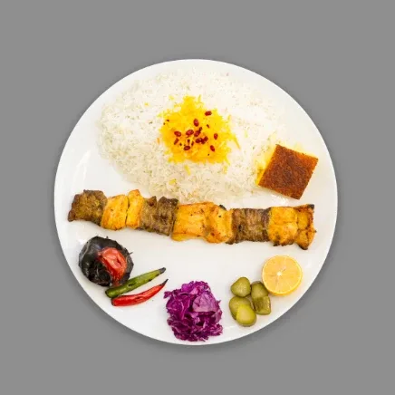 چلو بختیاری در مجموعه غذایی یادبود