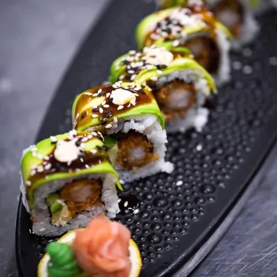 Dragon roll در سوشیا