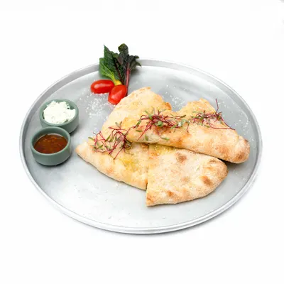 ساندویچ چیکن پستو — کافه زی