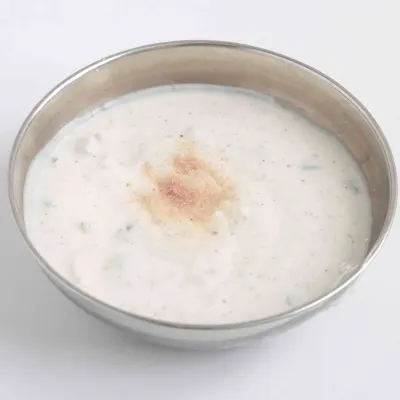 ماست و خیار و نعناع در رستوران امیرکبیر