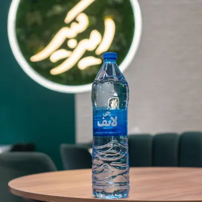 آب‌معدنی بزرگ — نان‌داغ‌کباب‌داغ‌امیرکبیر