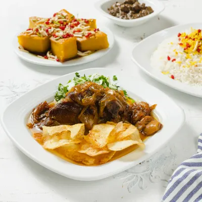 (برنج سفید)(باقلاپلو)(گوشت 300گرمی)(فسنجان مرغ) — مجموعه غذایی رزا