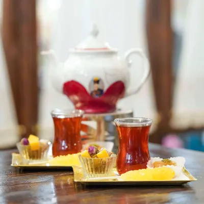 چای دو نفره — کافه رستوران عمارت فیروزه