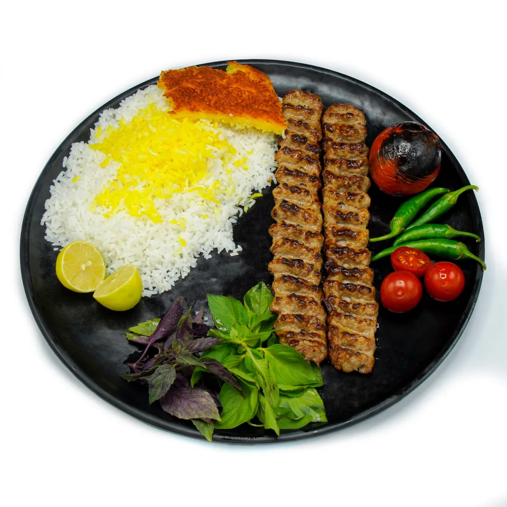 چلو کباب کوبیده در کترینگ عاج