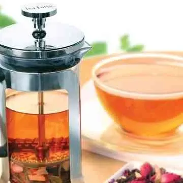 چای زعفران در کافه رستوران گلچین