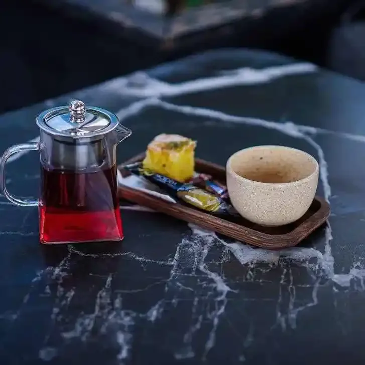 چای زعفران در کافه ونگوگ