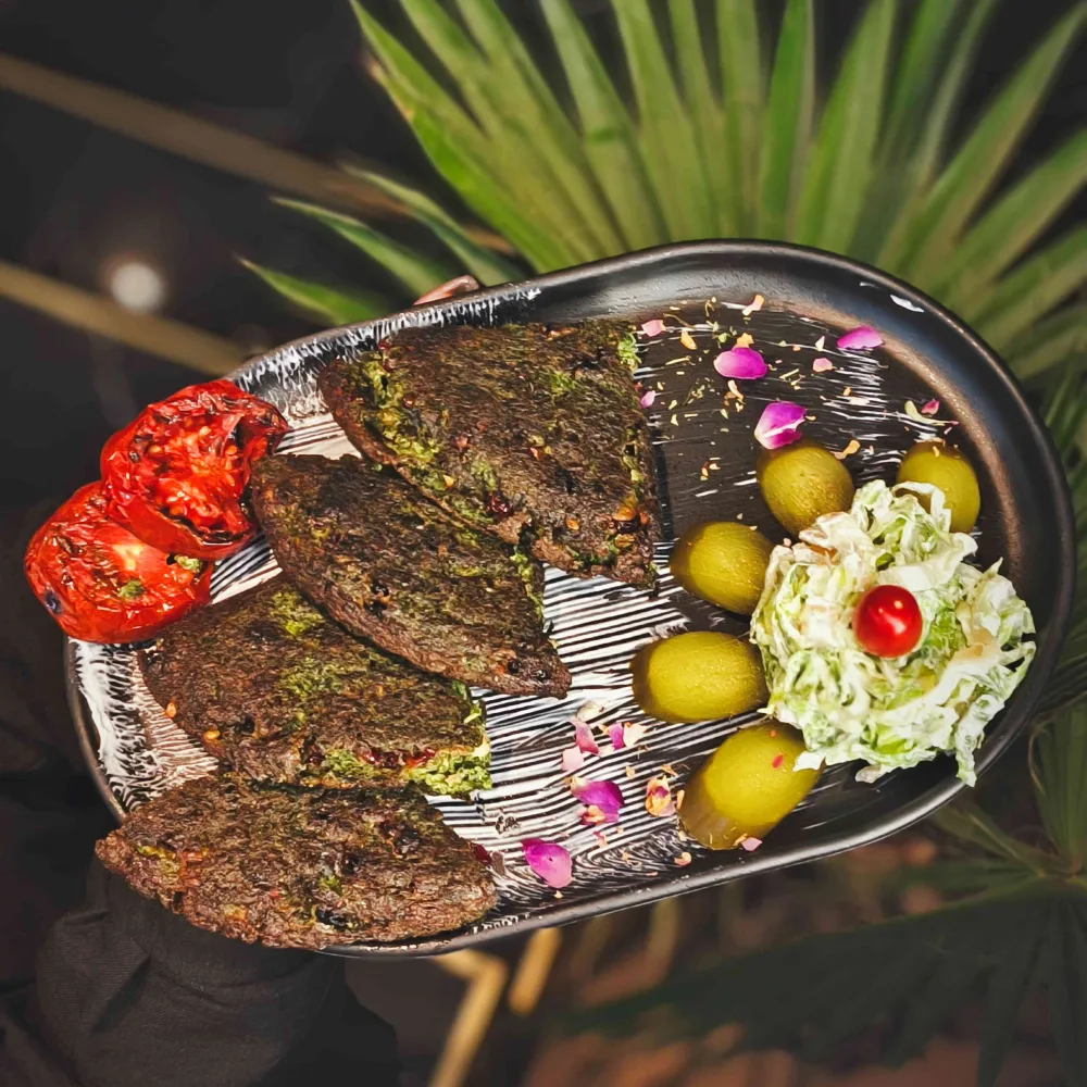 کوکو سبزی در مجتمع گردشگری شبهای عنبران