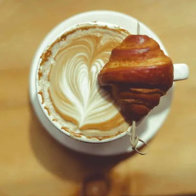 لاته لوتوس — آبیس فود