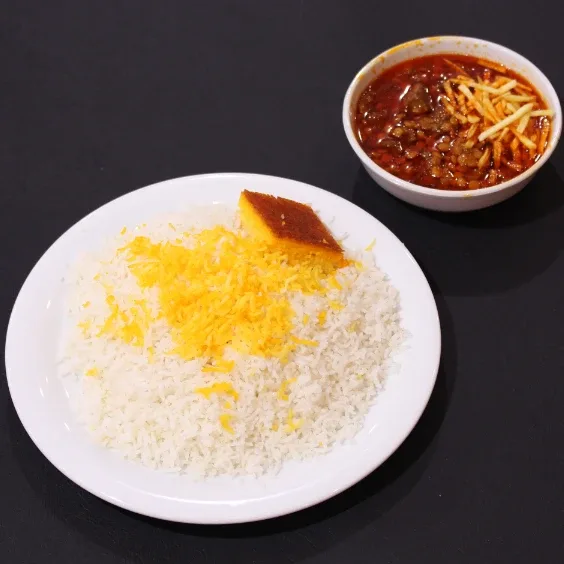 چلو خورشت قیمه در کافه رستوران گلچین
