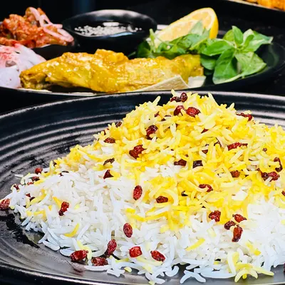 چلو مرغ مخصوص — Royal tent