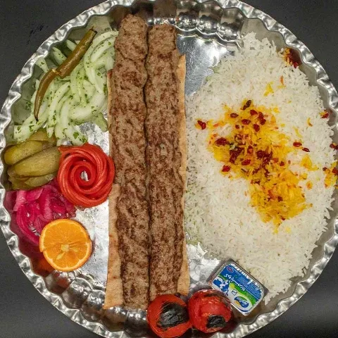 چلو کباب در کباب بهارستان