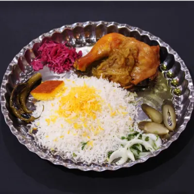 چلو مرغ سرخ شده در کافه رستوران گلچین