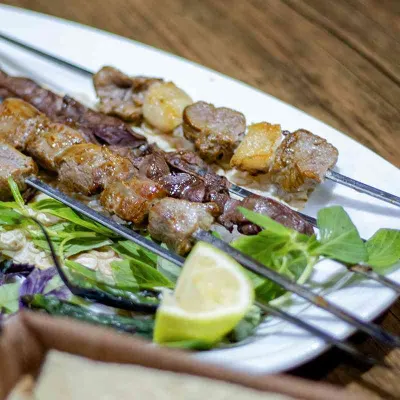 چنجه (گوسفندی) — رستوران و فست فود کاج سبزوار