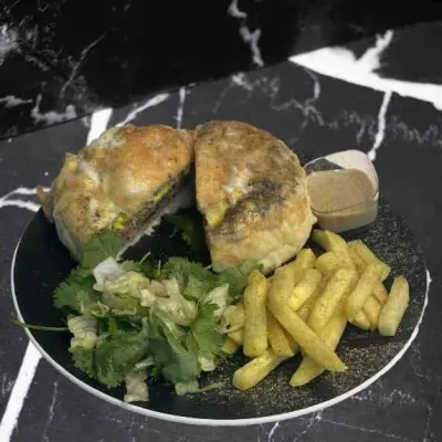 چیز‌برگر — کافه ونگوگ