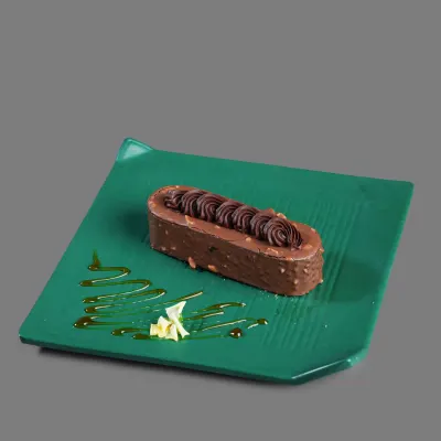 اسنیکرز — کافه رستوران هوراز