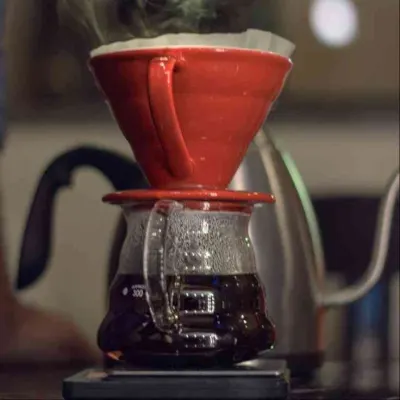 V60 در کافی شاپ وصال