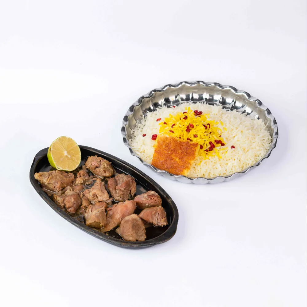 چلو قرمه گوسفندی در دیزی سرای سعیدی