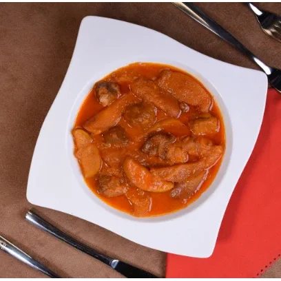 خورش قیمه و بادمجان در رستوران اتریوم هتل درویشی