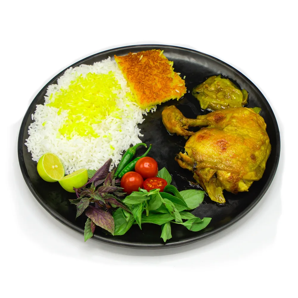 چلو مرغ سرخ شده در کترینگ عاج