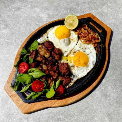قورمه گوسفندی و تخم مرغ — کافه رستوران بل وو