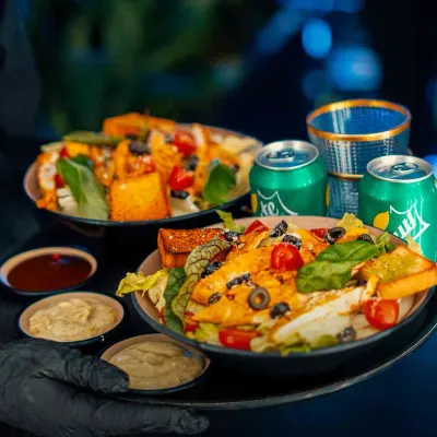 سالاد سزار — سیلوز پلازا