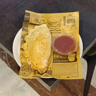 پیراشکی گوشت و مرغ — فودهال گلستان