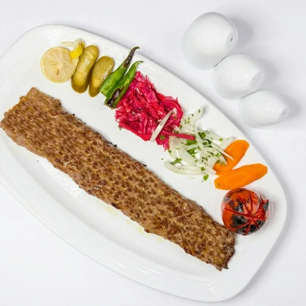 خوراک کباب درباری در هتل الماس ۱ مشهد