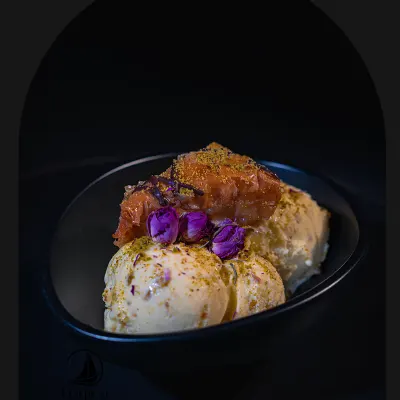 باقلوا بستنی مخصوص — بلک برز