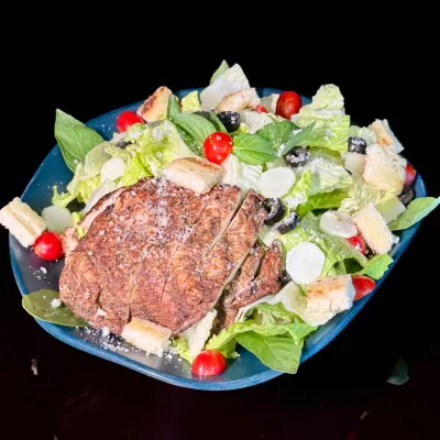 سالاد سزار — کافه ژوان