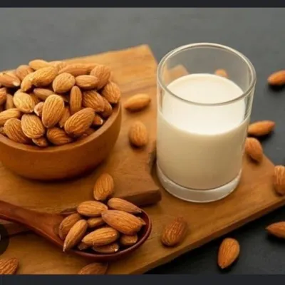 شیر بادام گیاهی — زمیک لانژ